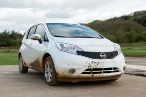 Nissan Note con vernice Ultra-Ever Dry