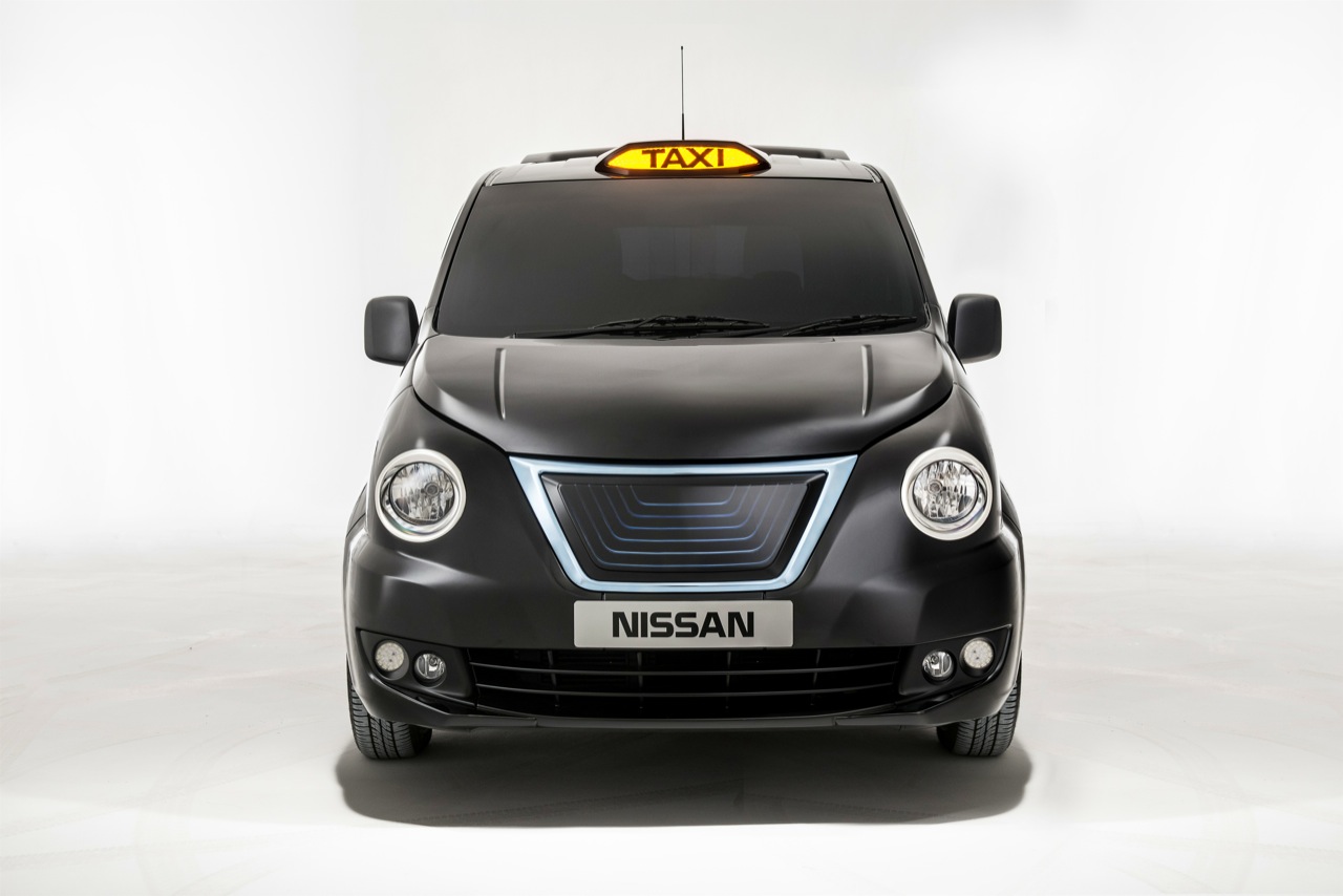 Nissan NV200 Taxi B-Roll