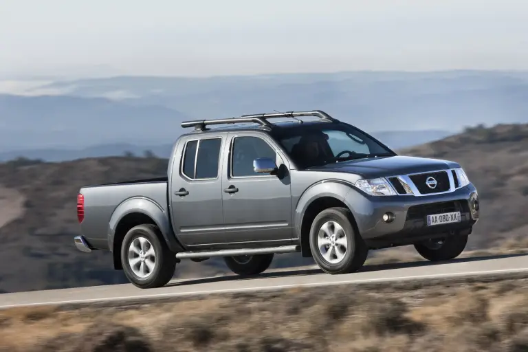 Nissan Pathfinder & Navara 2011 - 10