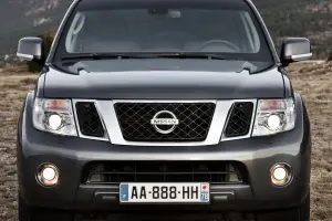 Nissan Pathfinder & Navara 2011 - 12