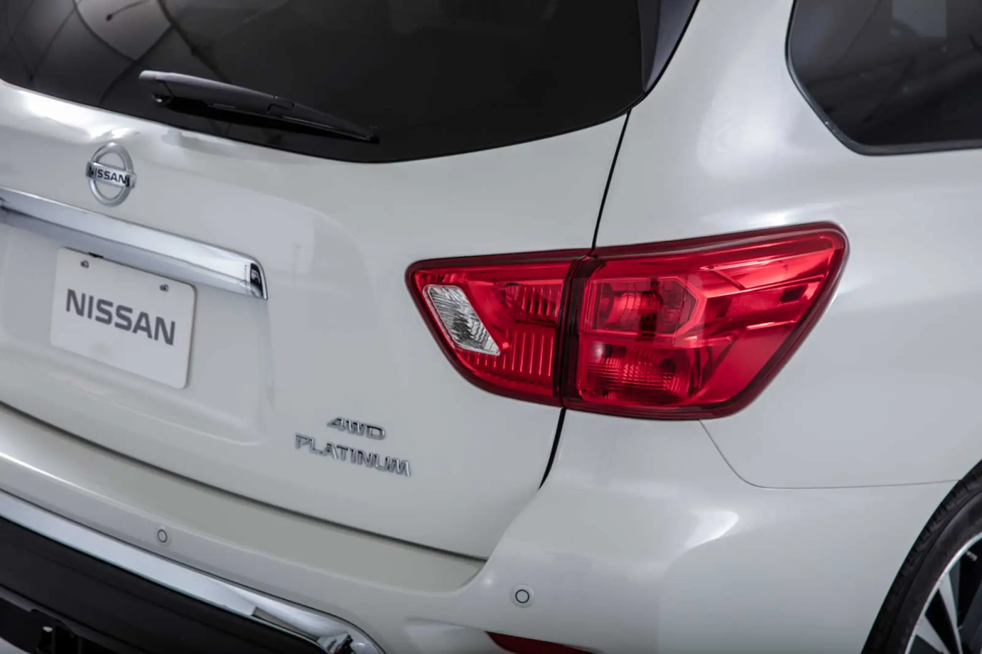 Nissan Pathfinder MY 2017 - 14