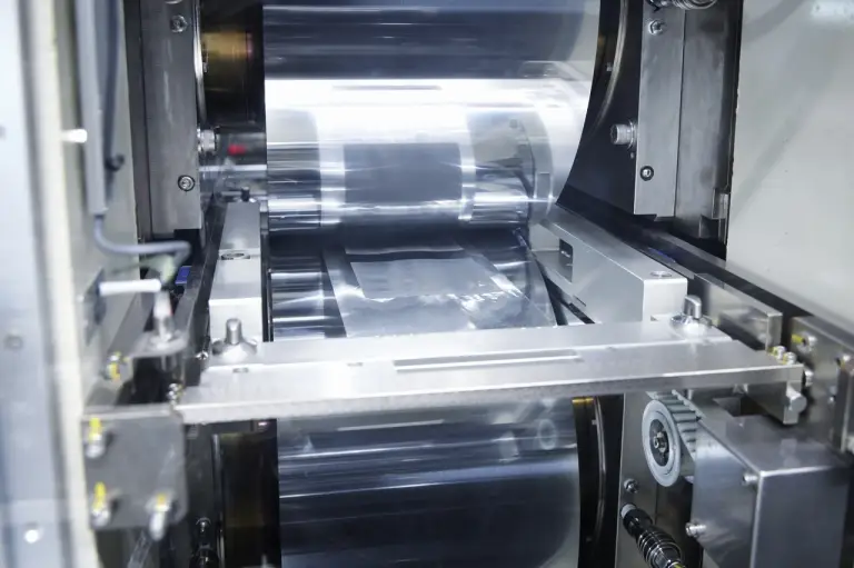 Nissan impianto di produzione di batterie allo stato solido - Foto - 32