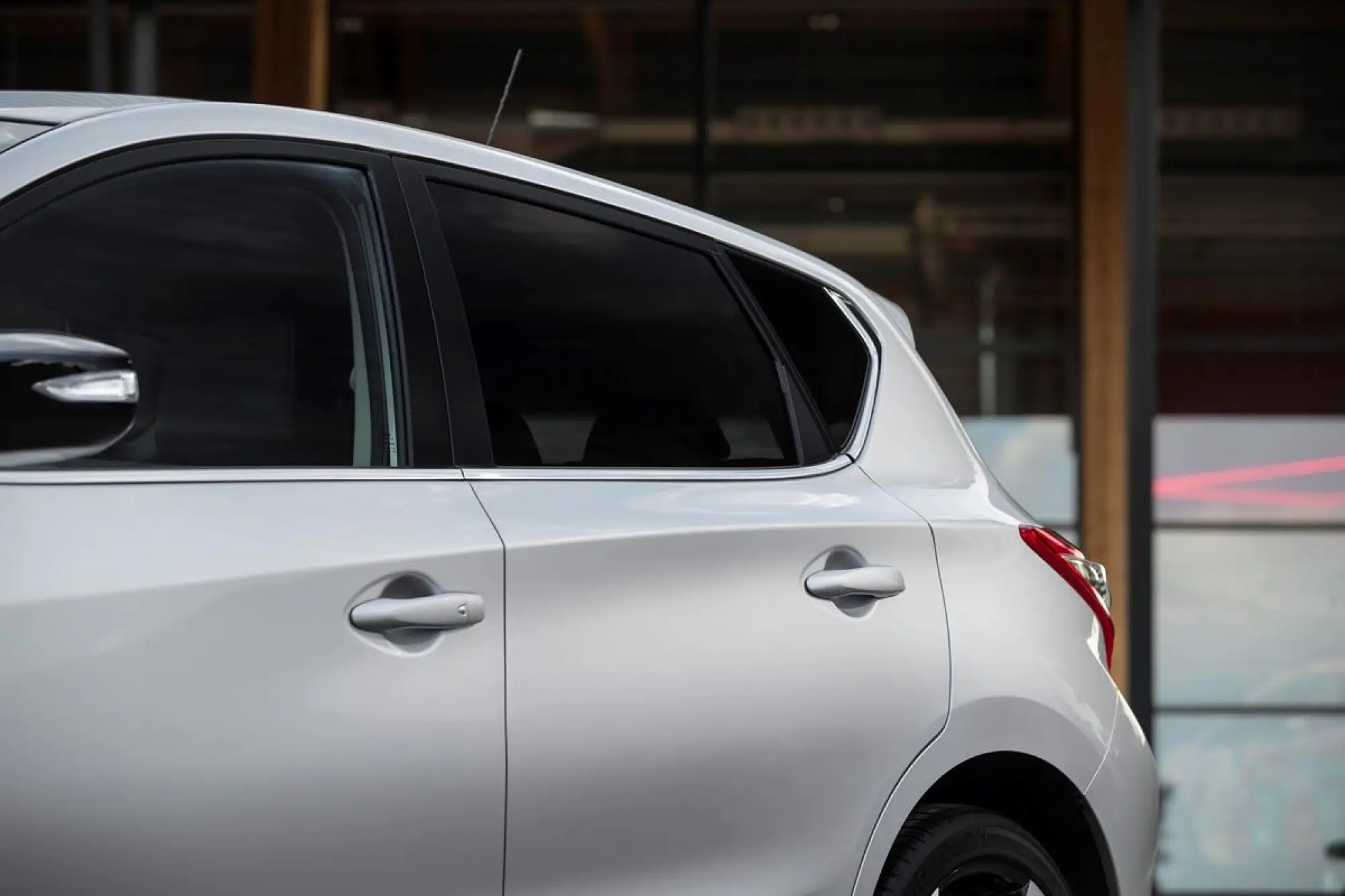 Nissan Pulsar Black Edition - 6