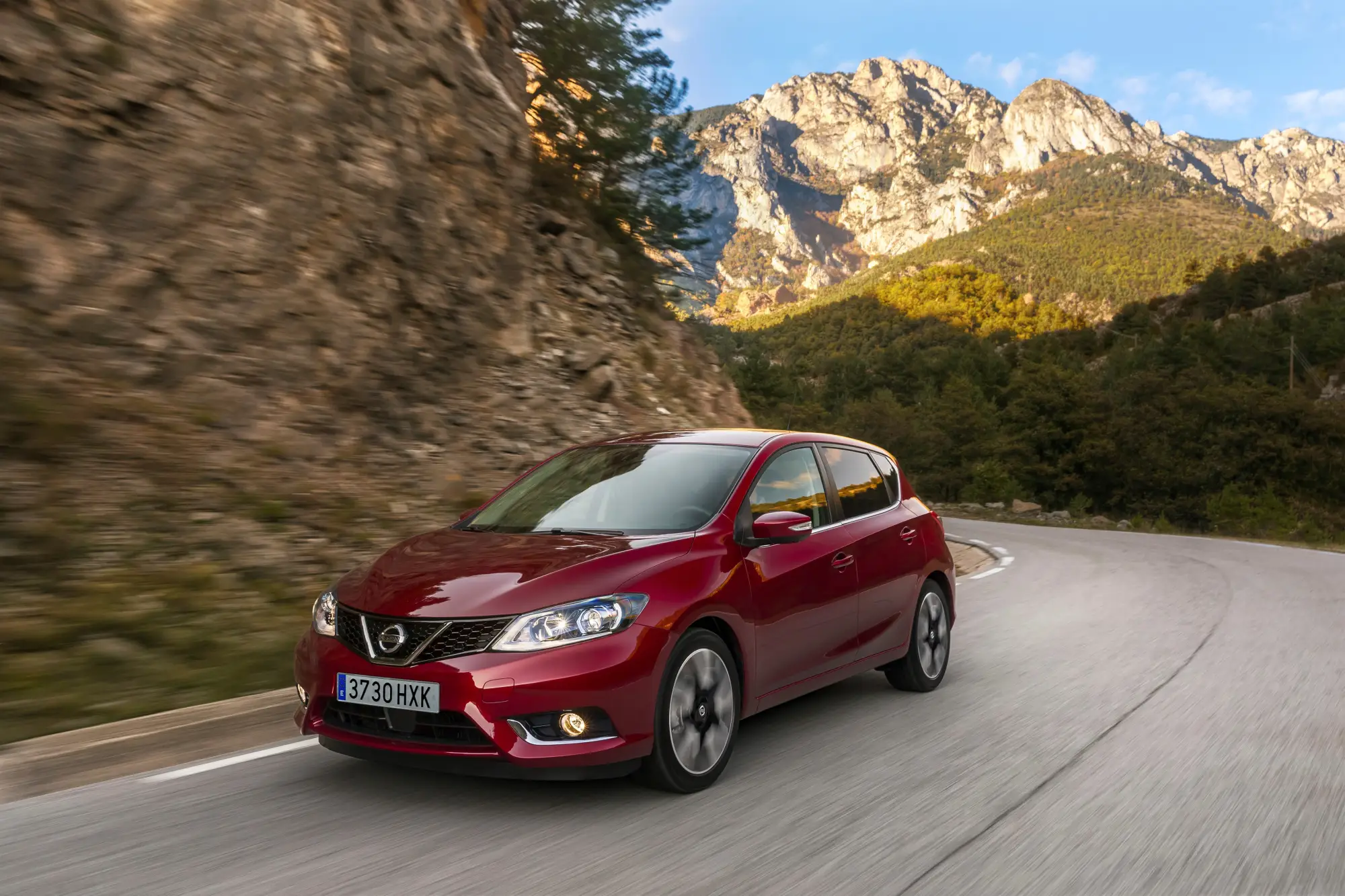 Nissan Pulsar DIG-T 190 - 16