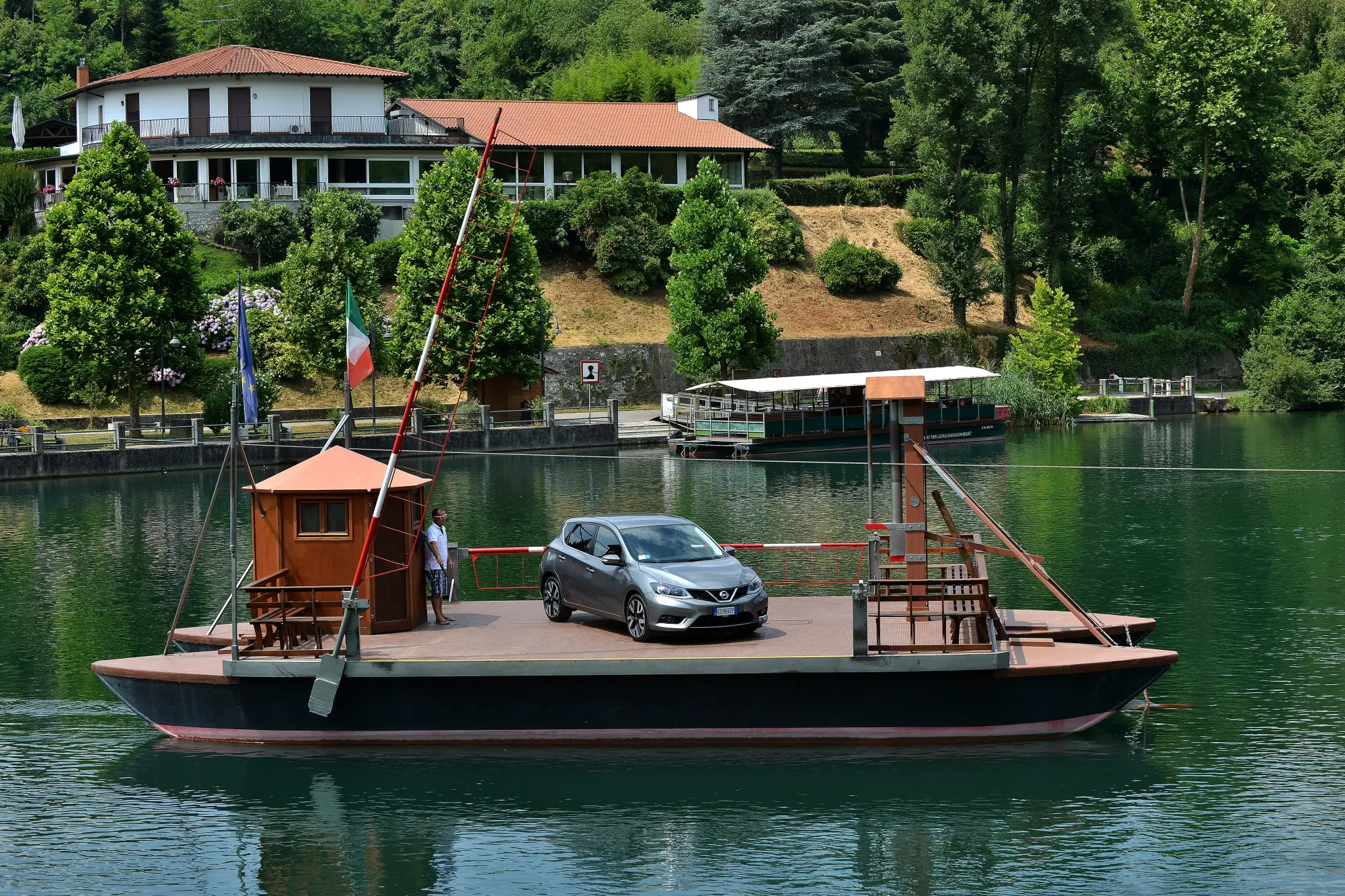 Nissan Pulsar DIGT 190 - 45