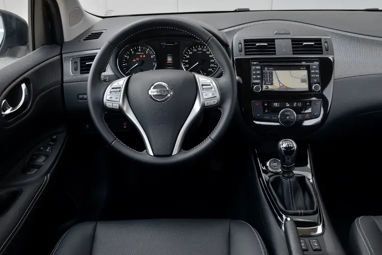 Nissan Pulsar DIGT 190 - 17