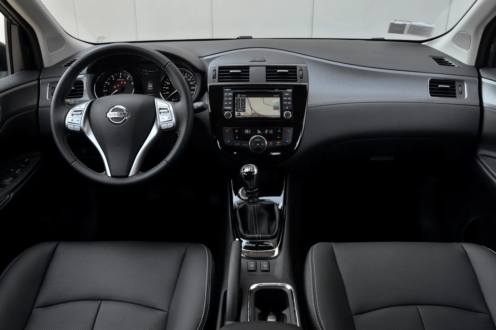 Nissan Pulsar DIGT 190 - 18