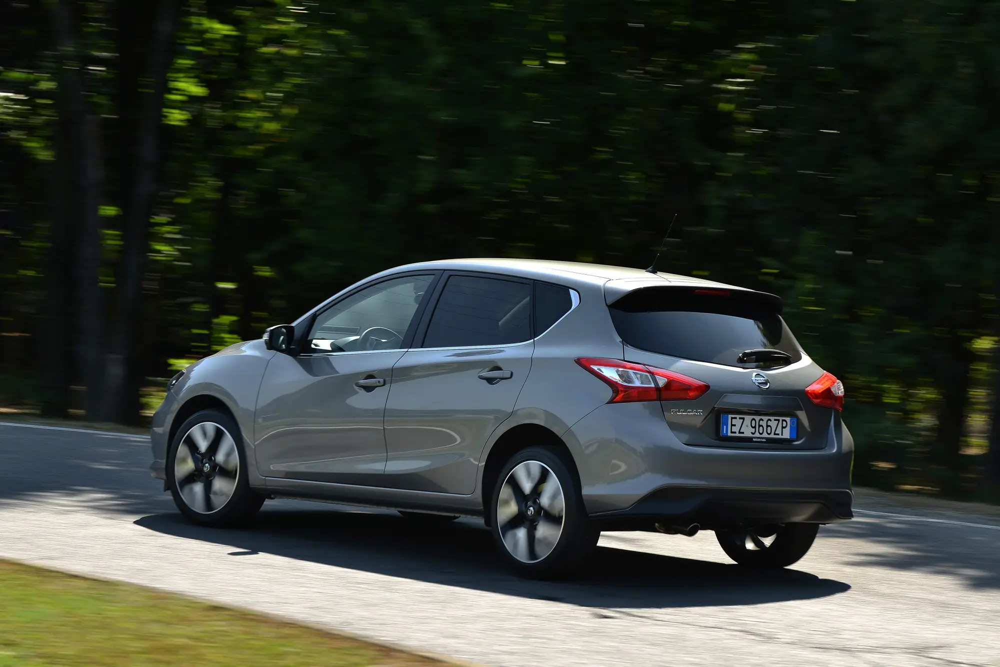 Nissan Pulsar DIGT 190 - 19