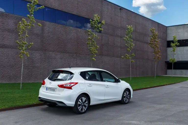 Nissan Pulsar - Mega Gallery - 32