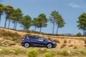 Nissan Pulsar - Mega Gallery