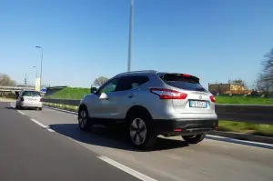 Nissan Qashqai DIG-T 163 - Prova su strada 2016 - 9