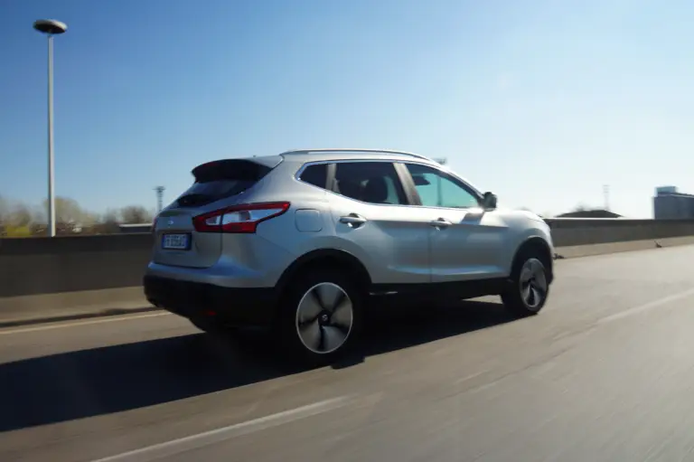 Nissan Qashqai DIG-T 163 - Prova su strada 2016 - 24