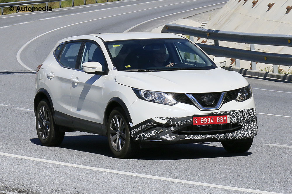 Nissan Qashqai - misterioso prototipo - Foto spia 14-07-2015