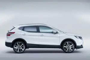 Nissan Qashqai MY 2014 - 11