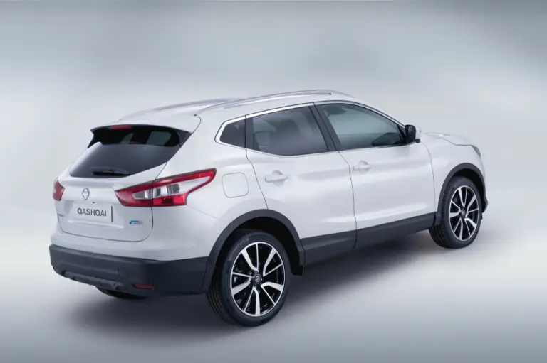 Nissan Qashqai MY 2014 - 13