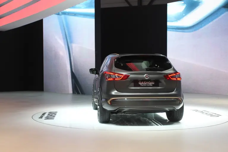 Nissan Qashqai Premium Concept - Salone di Ginevra 2016 - 5