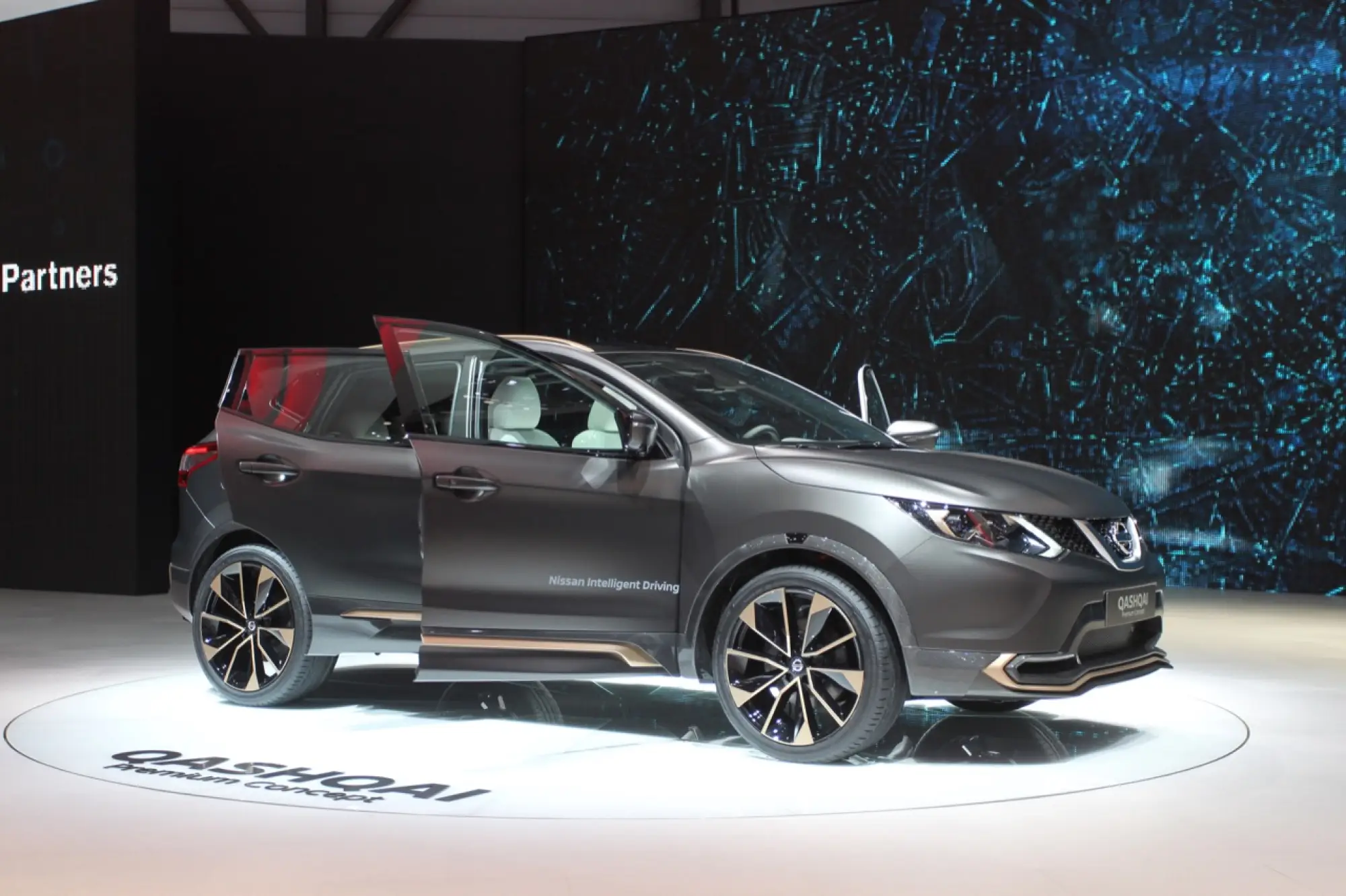 Nissan Qashqai Premium Concept - Salone di Ginevra 2016 - 14