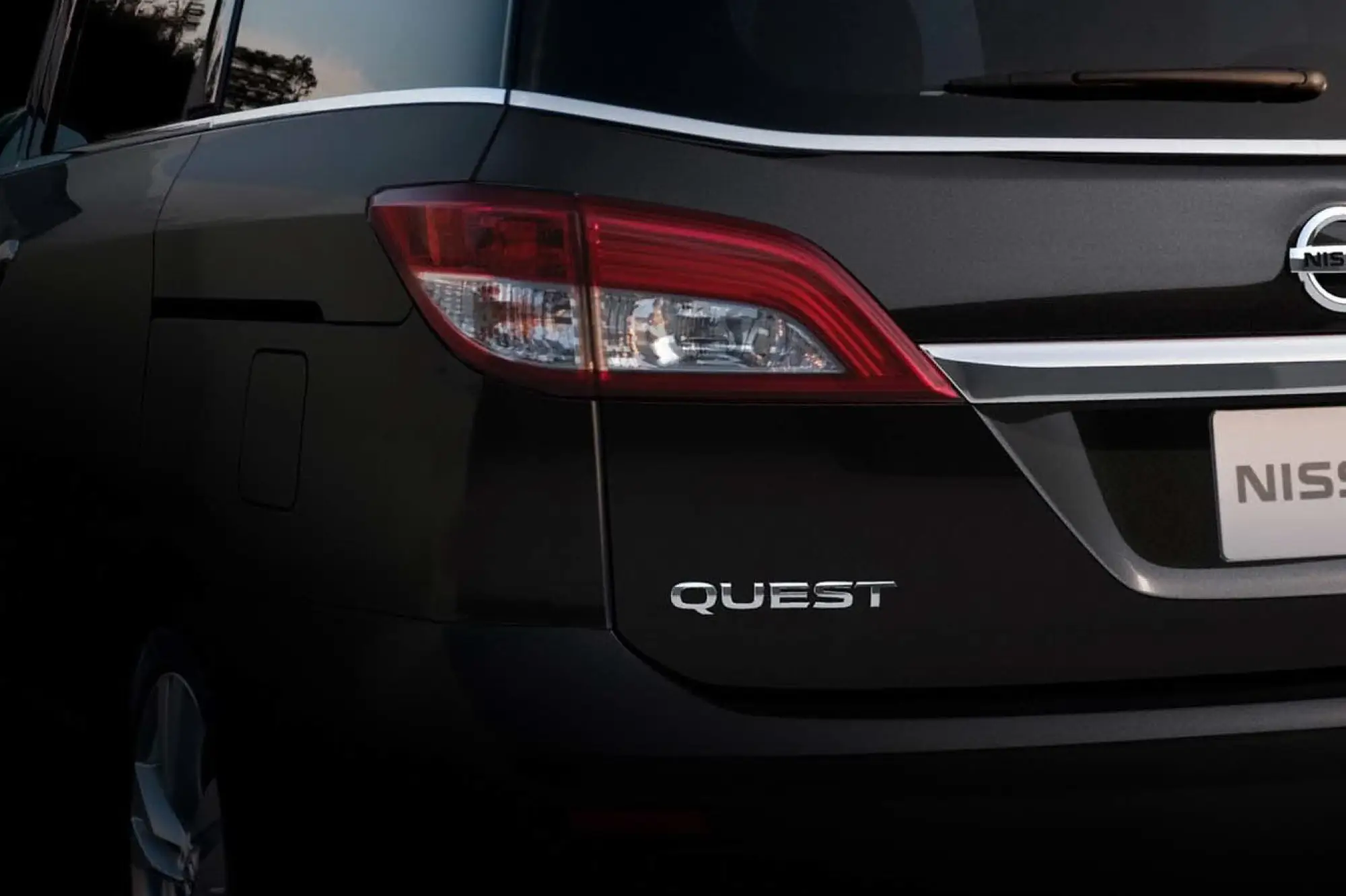 Nissan Quest - 8