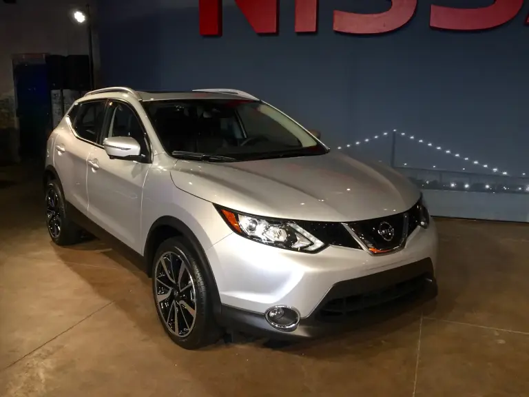 Nissan Rogue Sport - 3