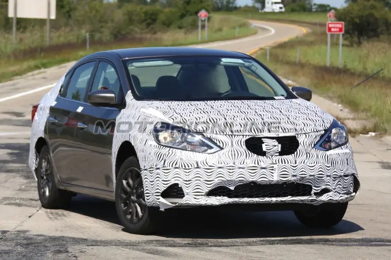 Nissan Sentra MY 2016 - Foto spia 09-10-2015 - 2