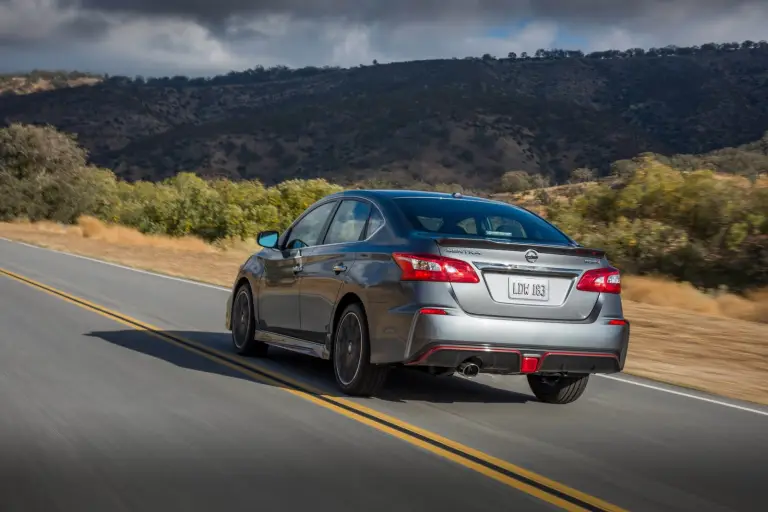 Nissan Sentra NISMO 2017 - 32