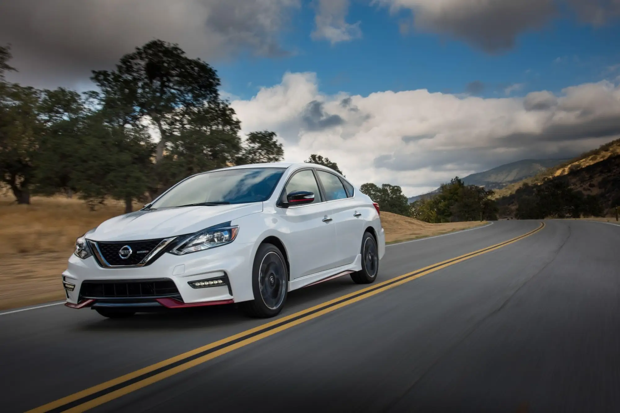 Nissan Sentra NISMO 2017 - 8