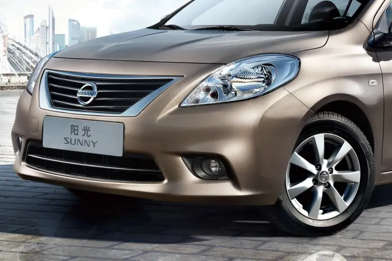 Nissan Sunny 2011 - 6