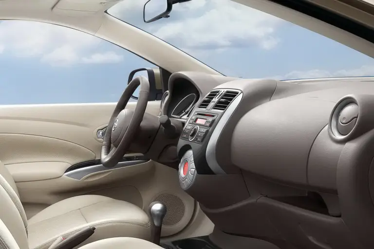 Nissan Sunny 2011 - 8