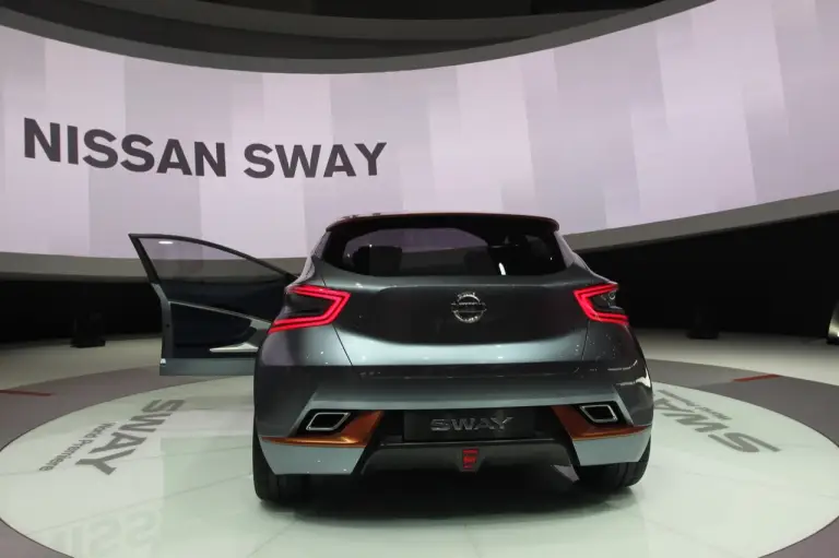 Nissan Sway Concept - Salone di Ginevra 2015 - 7