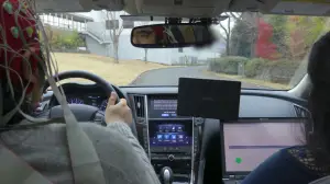 Nissan - Tecnologia Brain-to-Vehicle - 9