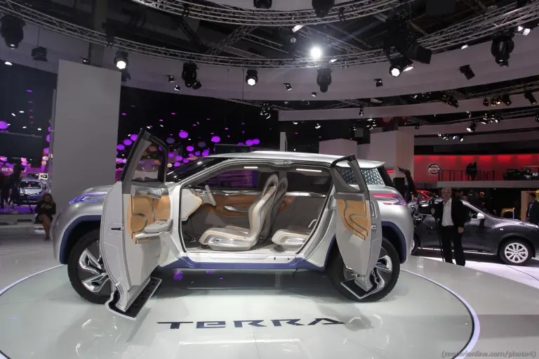 Nissan Terra - Salone di Parigi 2012 - 1