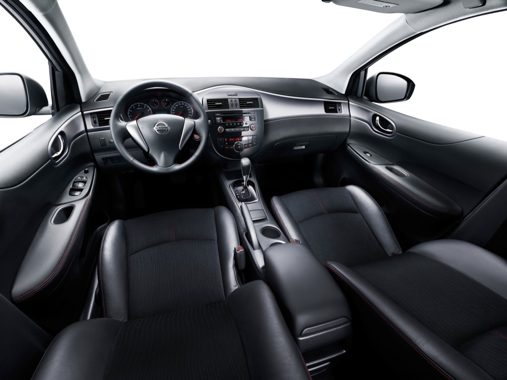 Nissan Tiida - Shanghai 2011
