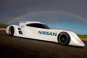 Nissan ZEOD RC - 17