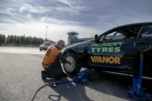 Nokian Tyres e Vianor: nuovo record mondiale di velocità su due ruote - 7