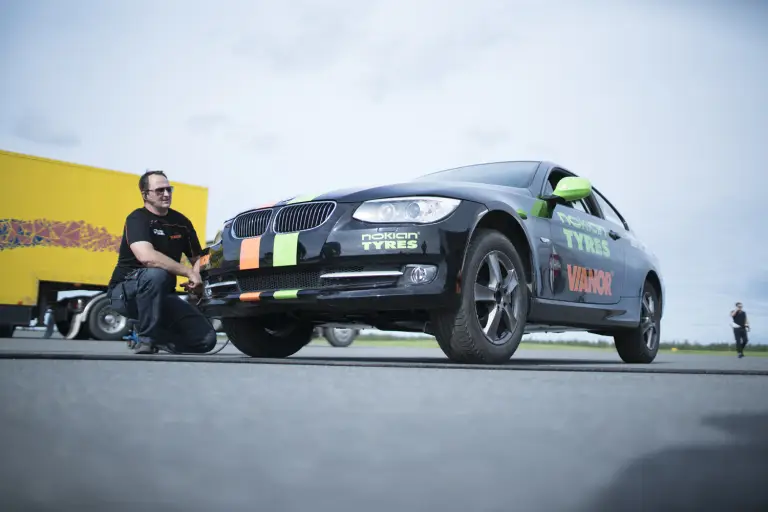 Nokian Tyres e Vianor: nuovo record mondiale di velocità su due ruote - 9