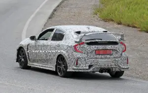 Honda Civic Type R MY 2017 foto spia 6 settembre 2016