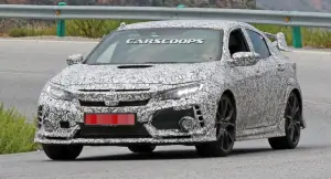 Honda Civic Type R MY 2017 foto spia 6 settembre 2016 - 8