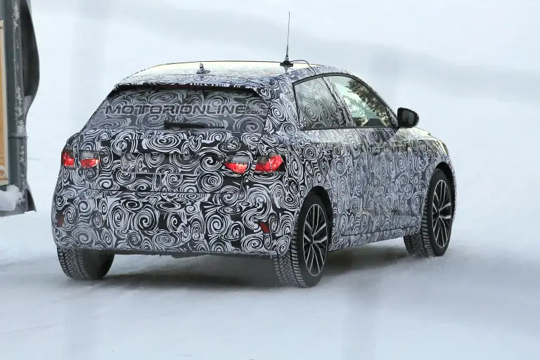 Nuova Audi A1 foto spia 3 novembre 2016 - 8