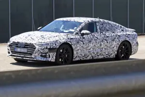 Nuova Audi A7 foto spia 9 agosto 2016