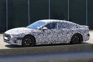 Nuova Audi A7 foto spia 9 agosto 2016