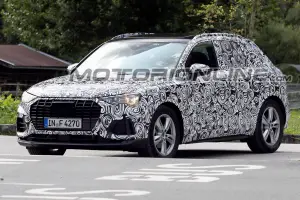 Nuova Audi Q3 foto spia 24 Agosto 2017 - 3