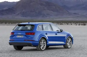 Nuova Audi Q7 2015