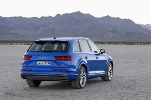 Nuova Audi Q7 2015