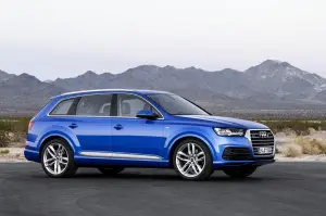 Nuova Audi Q7 2015