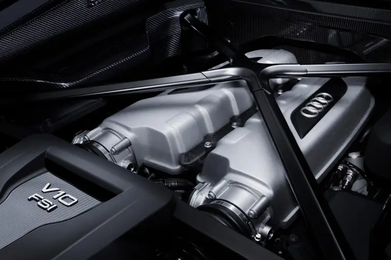 Nuova Audi R8 e R8 Plus 14.5.2015 - 8