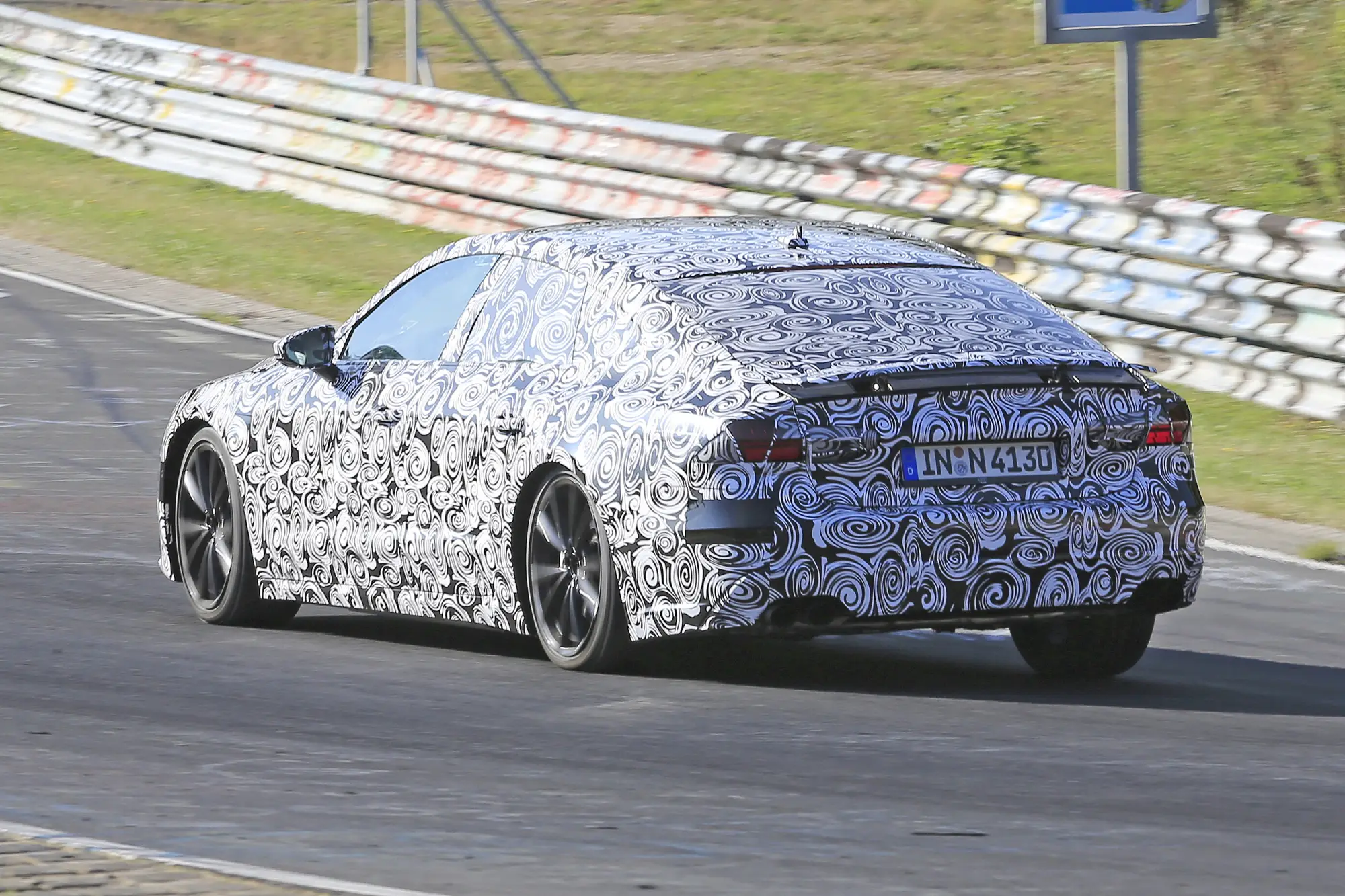 Nuova Audi S7 Sportback foto spia 21 settembre 2016 - 17