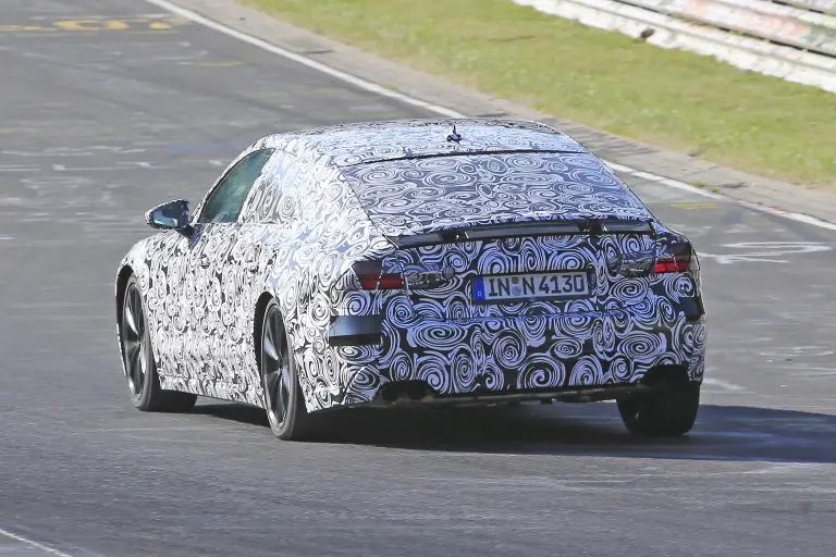 Nuova Audi S7 Sportback foto spia 21 settembre 2016 - 18