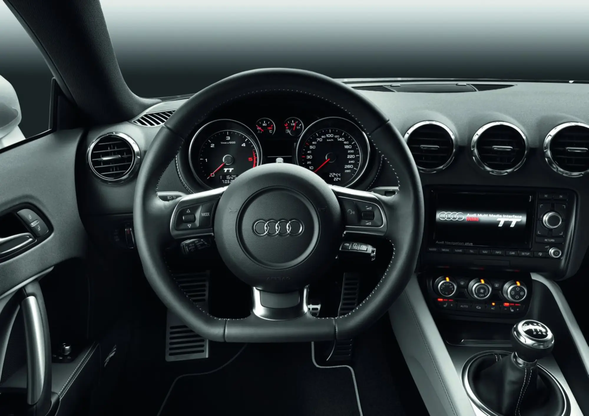 Nuova Audi TT Coupè: foto del restyling - 13