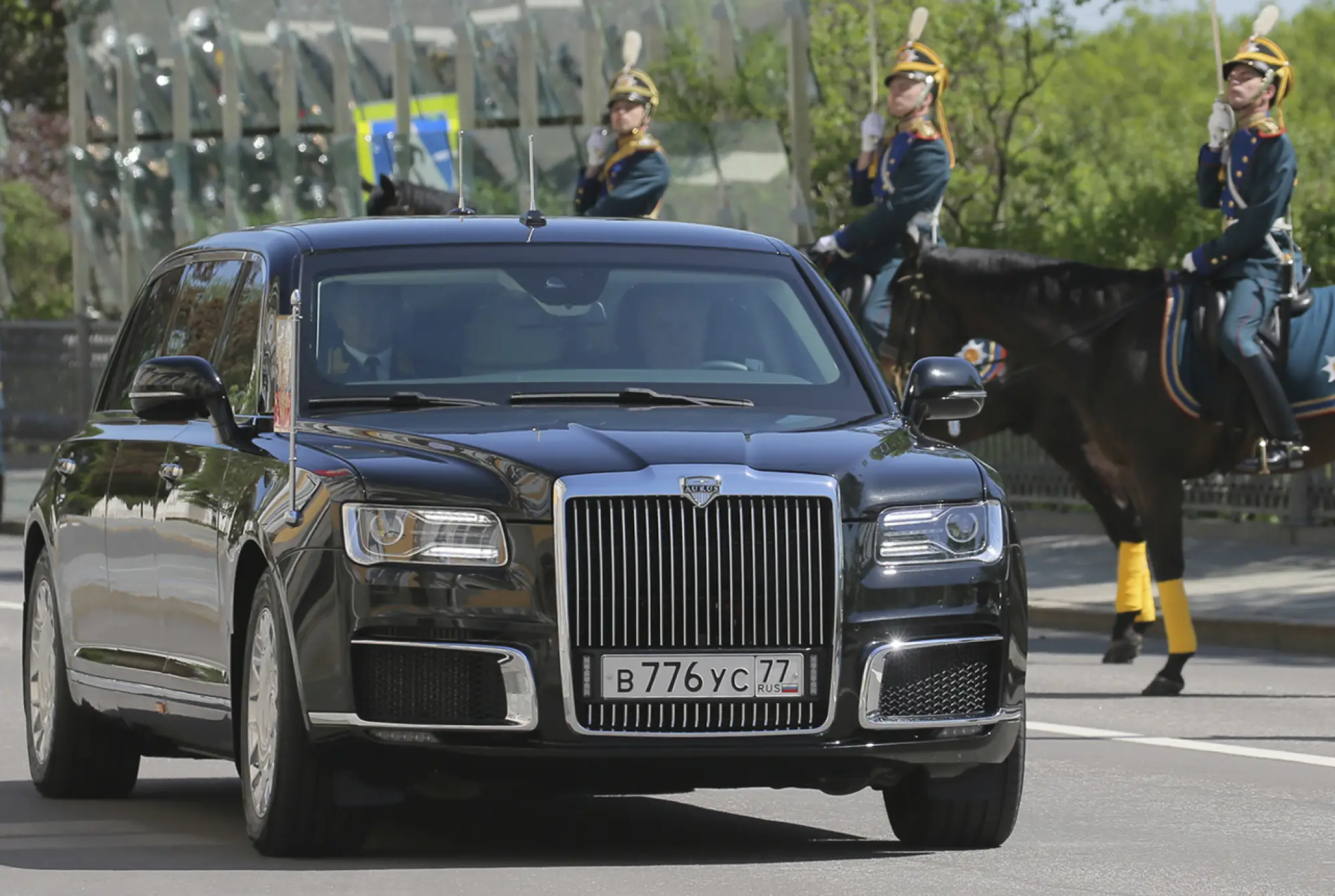 Nuova auto presidenziale russa - 1