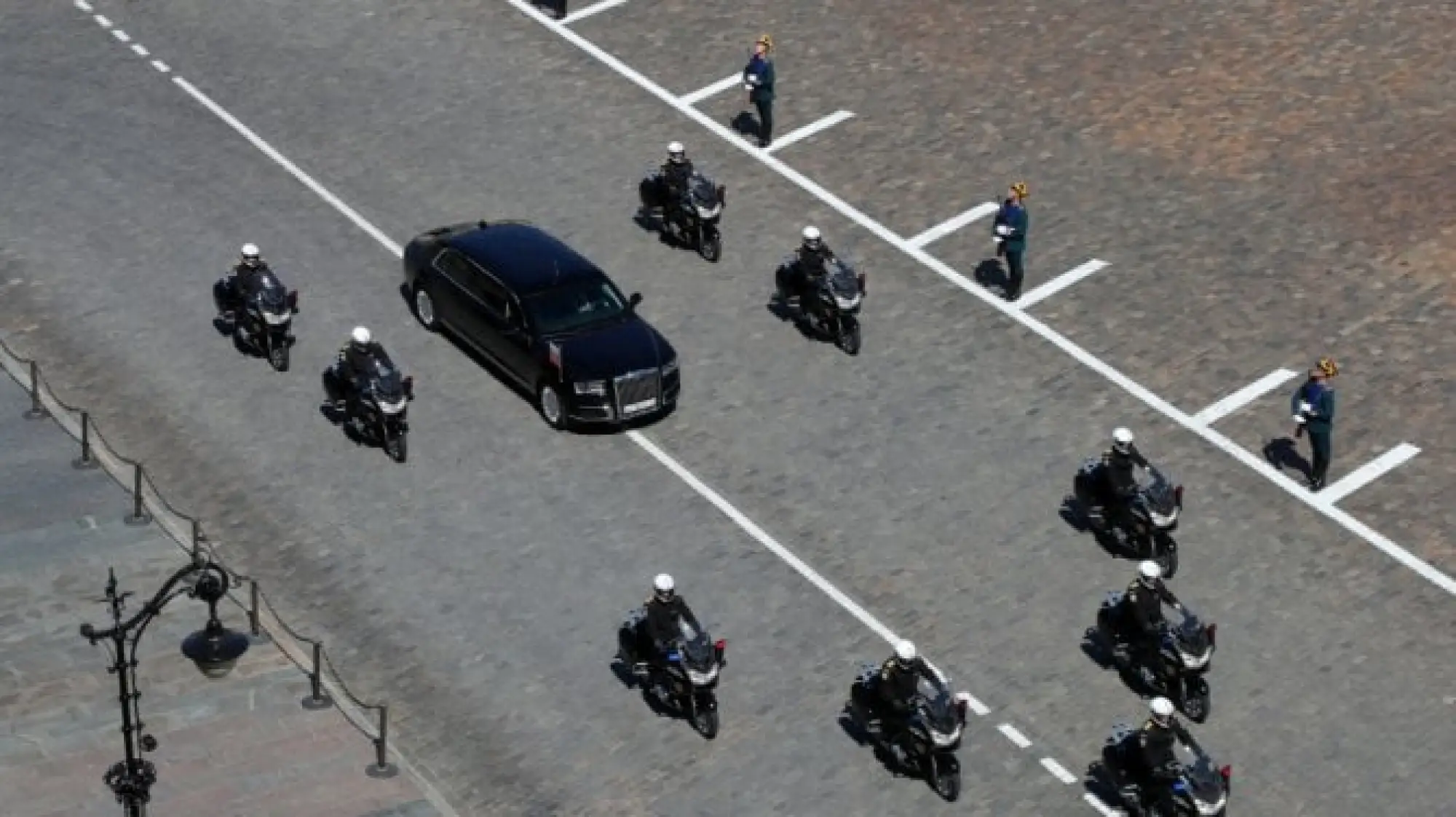 Nuova auto presidenziale russa - 9